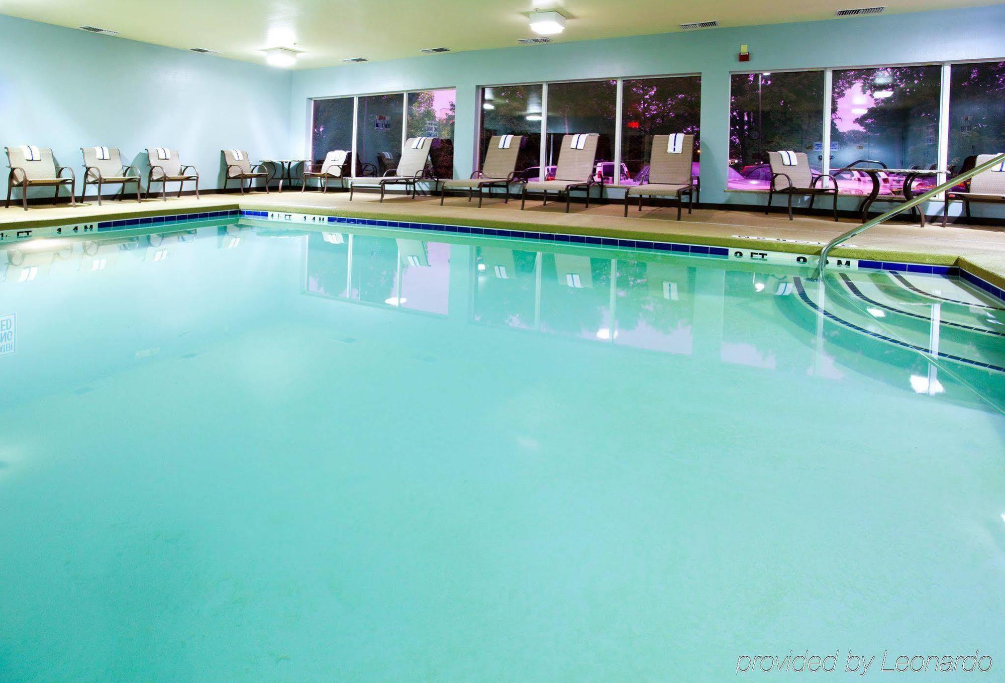 Hotel Express Arrowood By Ihg Charlotte